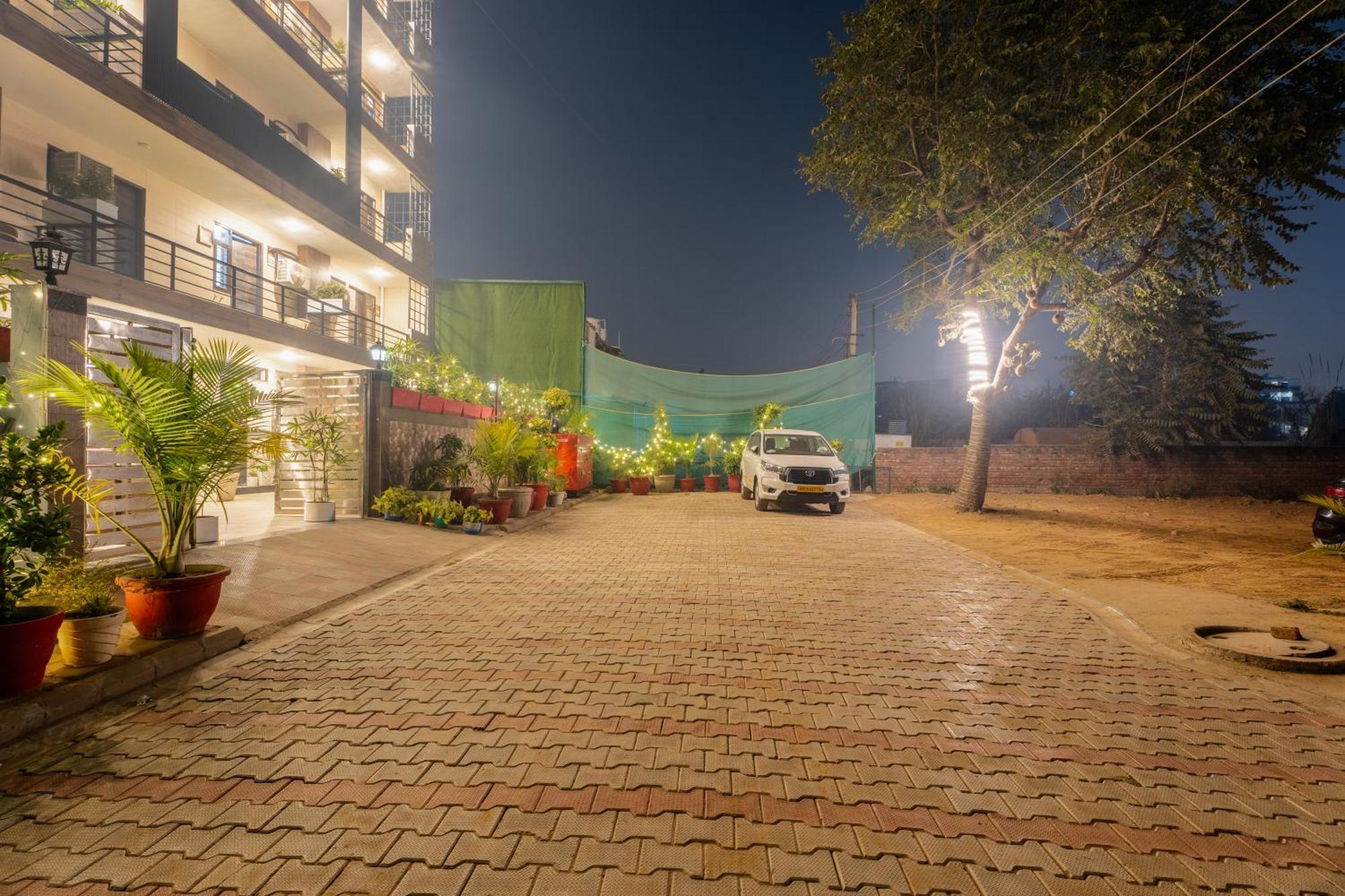 Plum Tree Hotels Gurgaon Luaran gambar